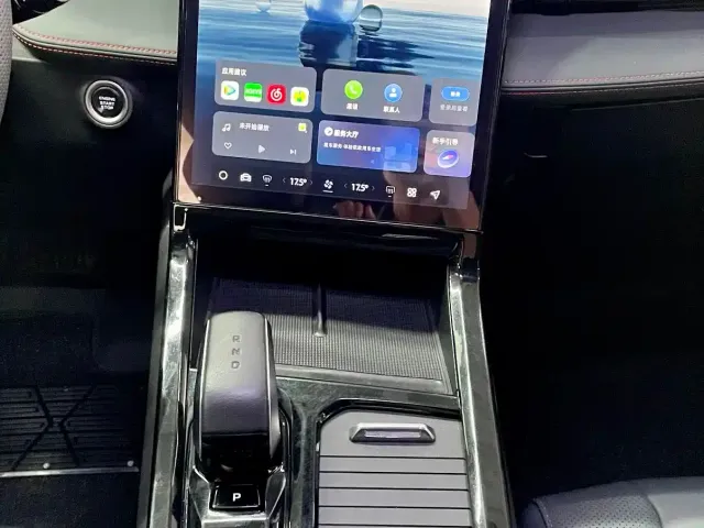Geely Boyue — Фото автомобиля 14