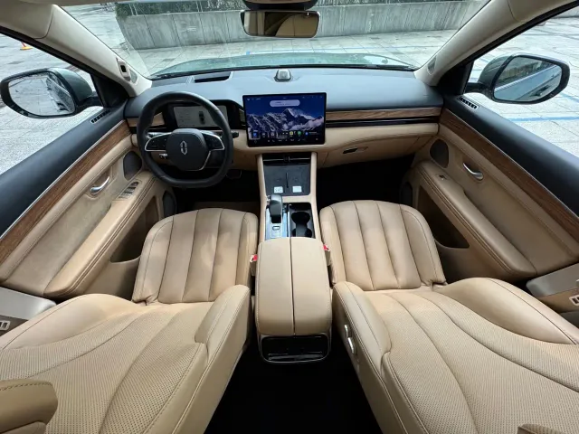 Aito M7 — Фото автомобиля 6