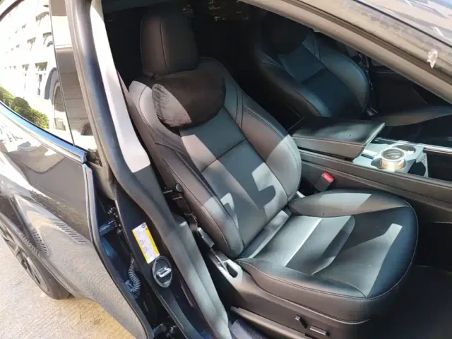 Tesla Model Y — Фото автомобиля 24