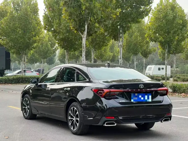 Toyota Avalon — Фото автомобиля 5