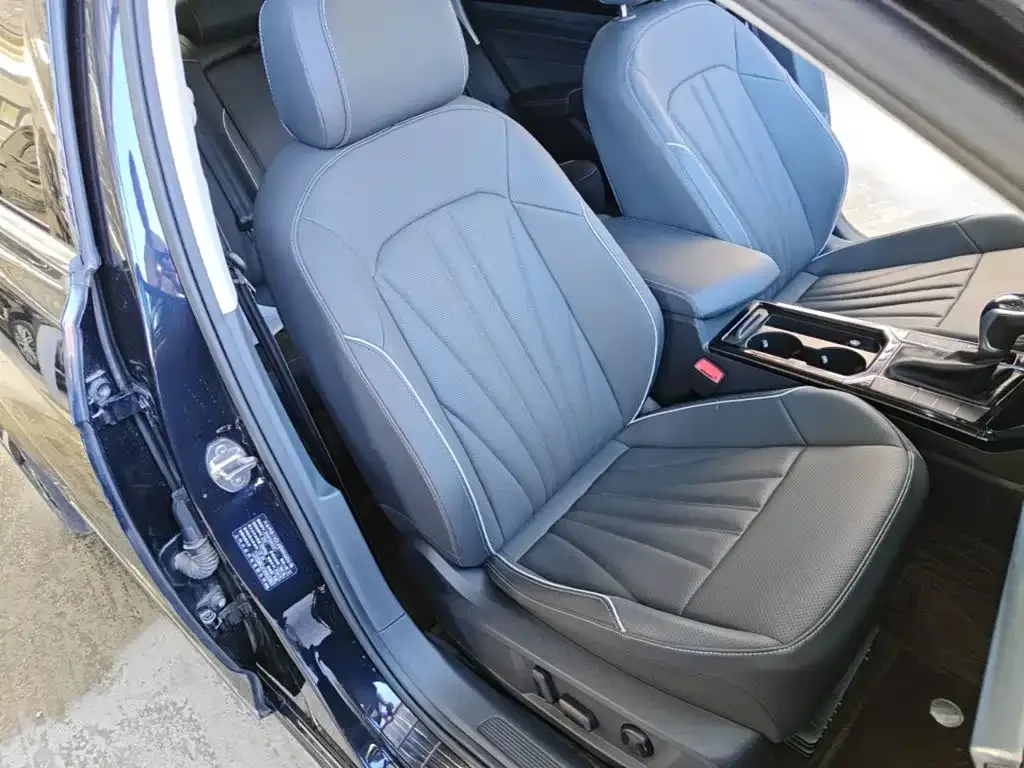Volkswagen Passat 2024 330TSI Starlight Elite Edition — Фото автомобиля 19