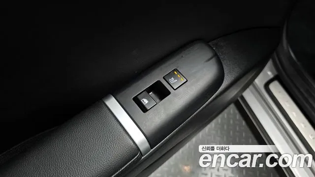 Hyundai Grandeur Grandeur (GN7) 3.5 LPG 2WD (Такси) — Фото автомобиля 17