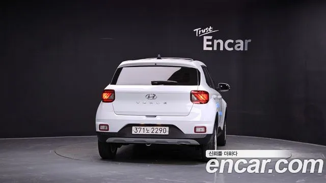 Hyundai Venue — Фото автомобиля 4