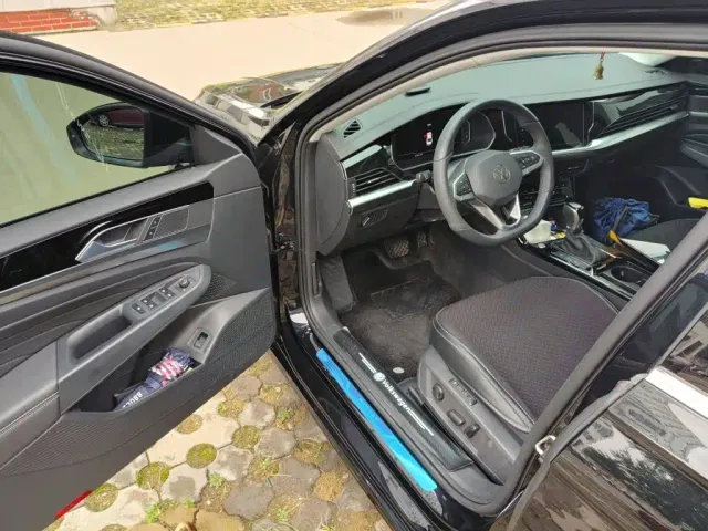 Volkswagen Passat — Фото автомобиля 17