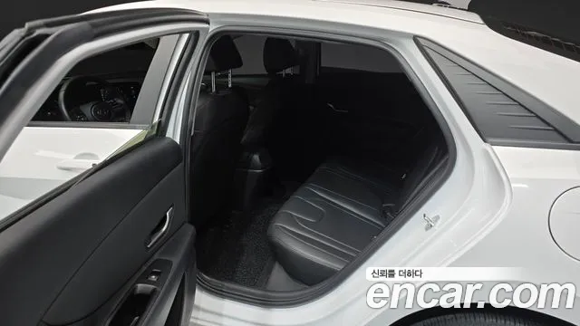 Hyundai AVANTE Avante (CN7) — Фото автомобиля 11