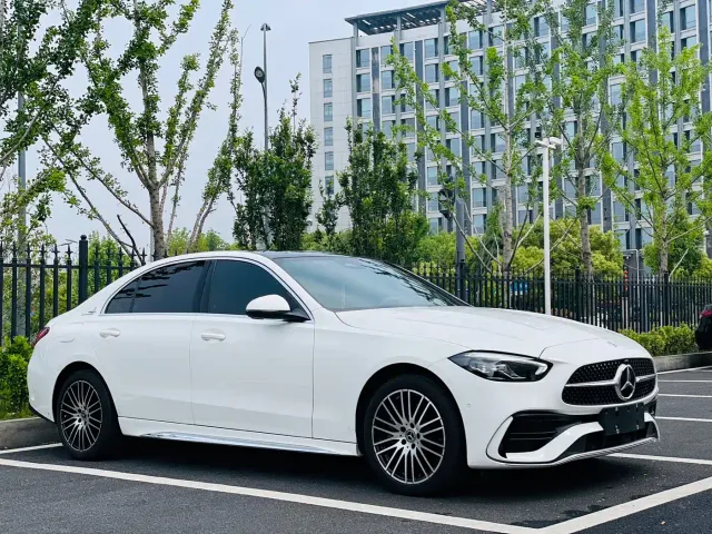 Mercedes-Benz C-Class — Фото автомобиля 3