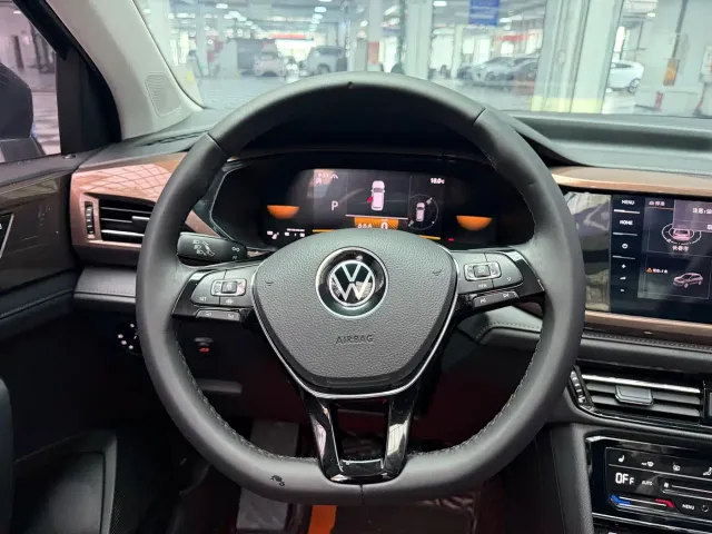 Volkswagen Tharu — Фото автомобиля 11