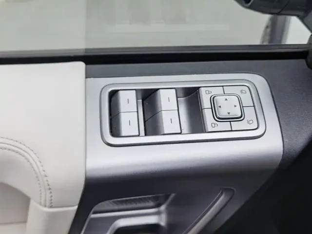 iCAR V23 — Фото автомобиля 9