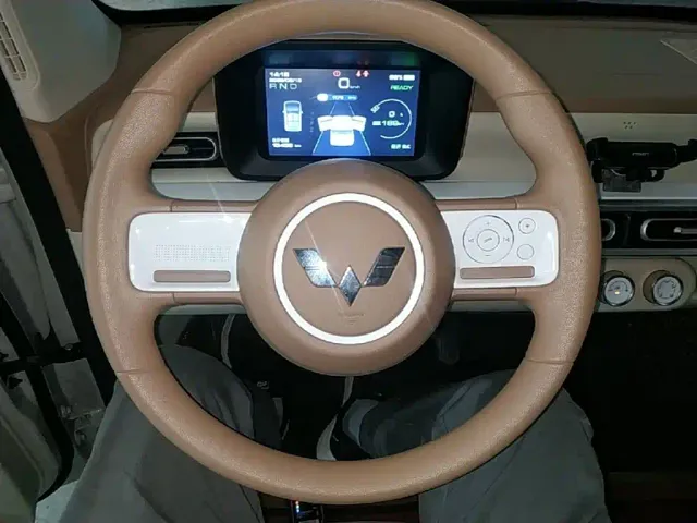 Wuling Hongguang Mini EV — Фото автомобиля 10