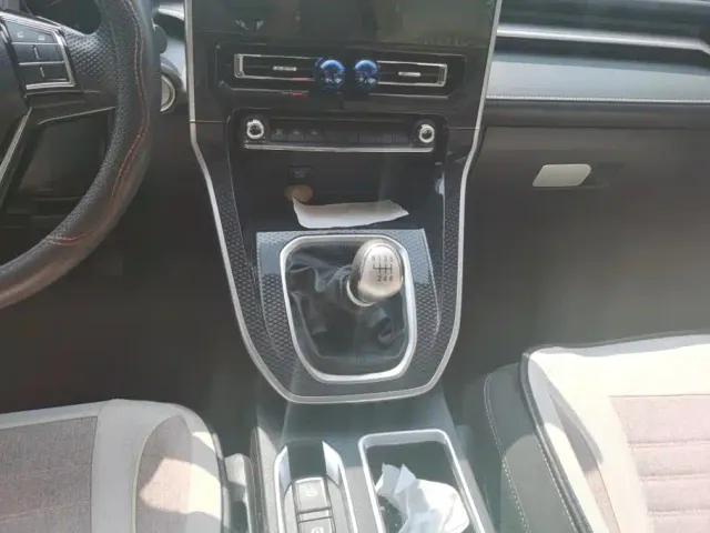 Haval M6 — Фото автомобиля 16