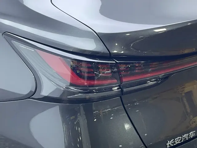 Changan Raeton Plus — Фото автомобиля 10