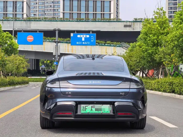 Xiaomi SU7 — Фото автомобиля 6