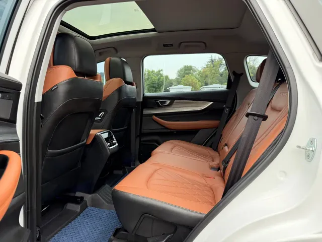 Chery Tiggo 8 PLUS — Фото автомобиля 10