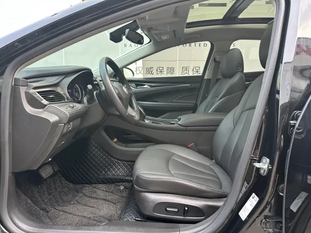 Buick LaCrosse — Фото автомобиля 5