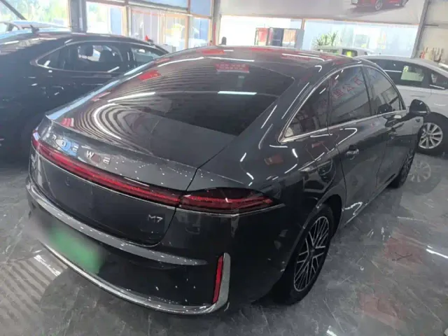 Roewe M7 DMH — Фото автомобиля 6