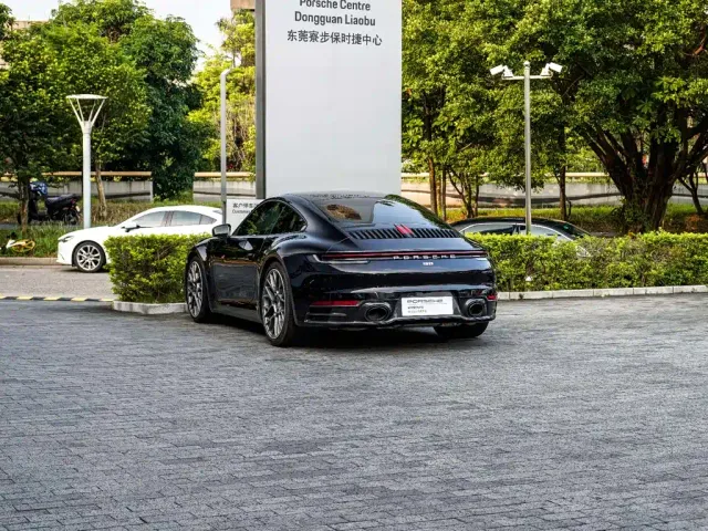 Porsche 911 — Фото автомобиля 16