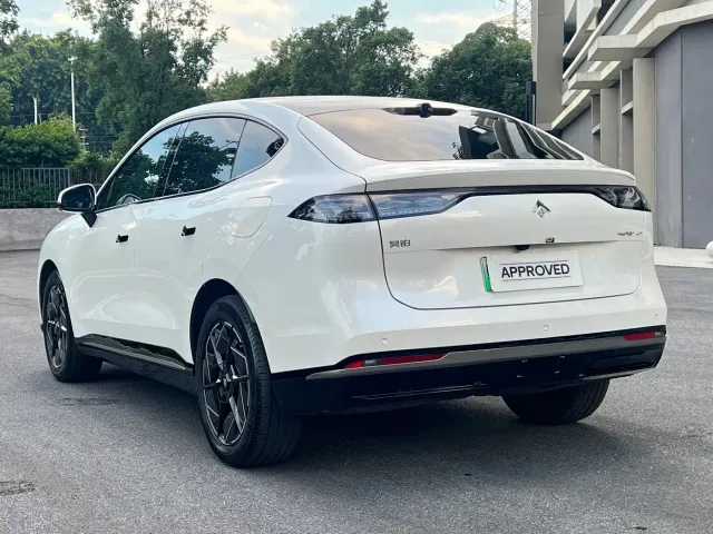 GAC Hyptec HT — Фото автомобиля 6