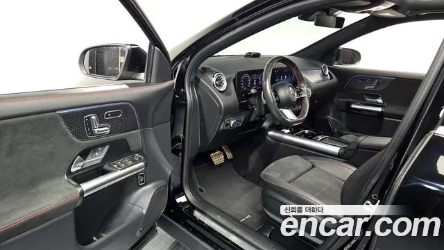 Mercedes-Benz GLA-Class — Фото автомобиля 8