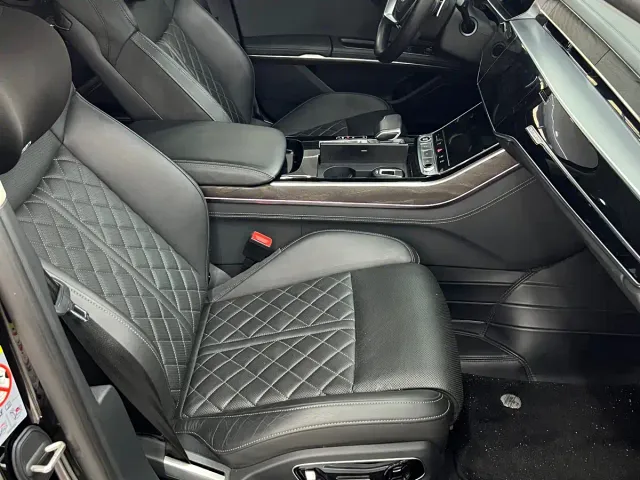 Audi A8 — Фото автомобиля 17