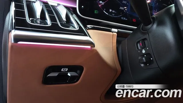 Mercedes-Benz S-Class — Фото автомобиля 24