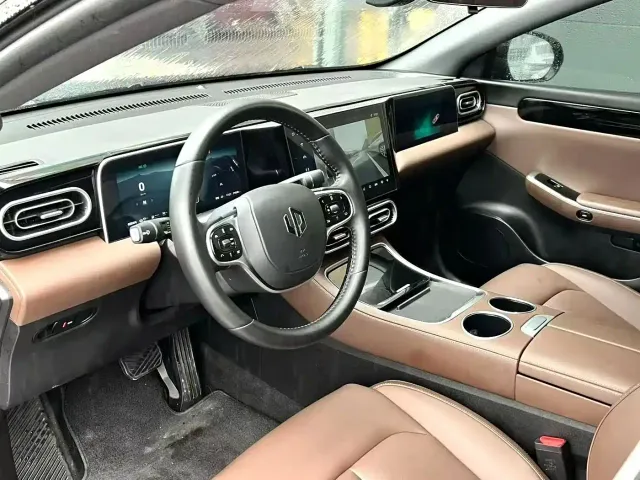 Leapmotor C01 — Фото автомобиля 7