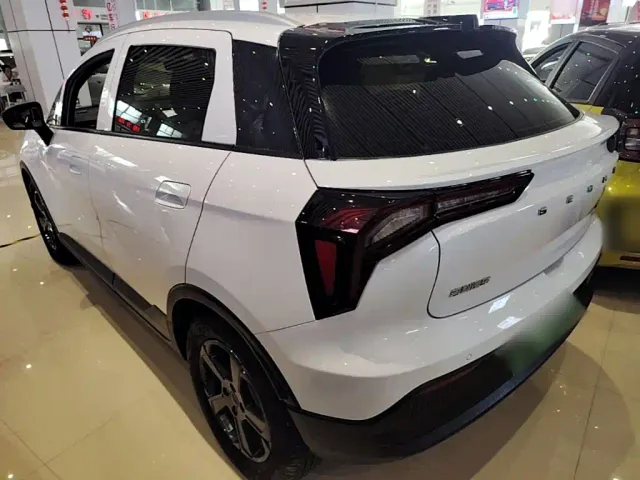 Geely Geometry E Firefly — Фото автомобиля 4
