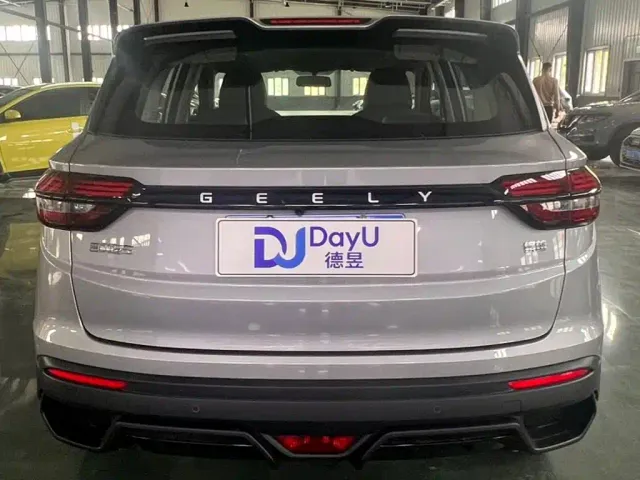 Geely Binyue — Фото автомобиля 5