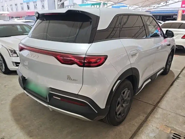 BYD Yuan UP — Фото автомобиля 6