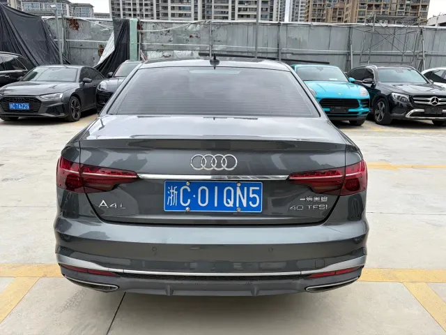 Audi A4L — Фото автомобиля 6