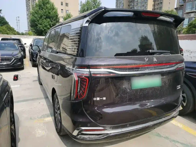 Hongqi HQ9 PHEV — Фото автомобиля 4
