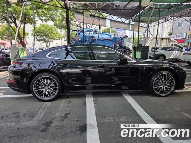 Фотография автомобиля — Porsche Panamera