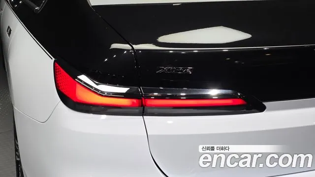 BMW 7 Series — Фото автомобиля 8