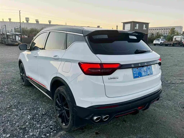 Geely Binyue — Фото автомобиля 12