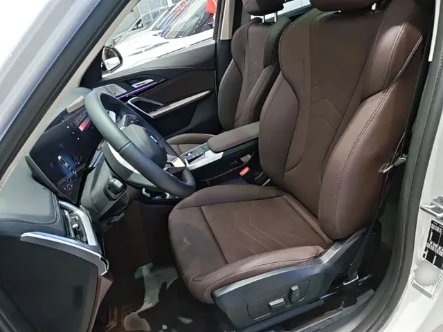 BMW X1 — Фото автомобиля 14