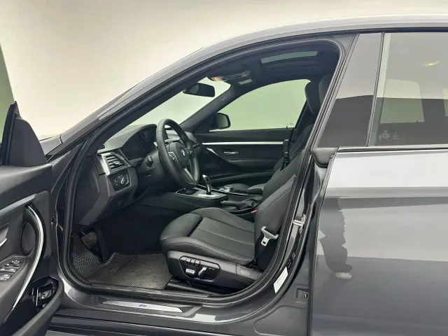 Tesla Model Y — Фото автомобиля 12