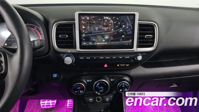 Hyundai Venue — Фото автомобиля 14
