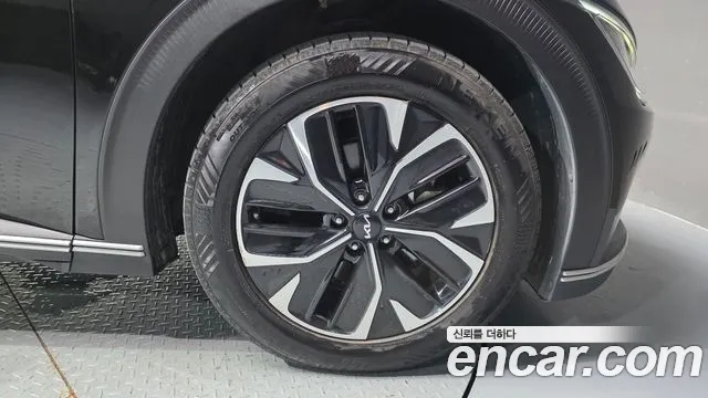Kia EV6 — Фото автомобиля 16