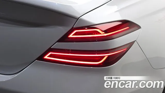 Genesis G70 Новый G70 Бензин 2.5T 2WD — Фото автомобиля 20