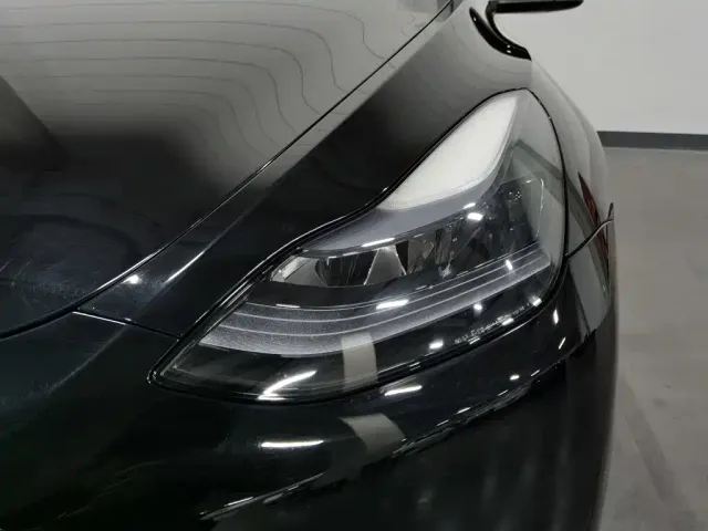 Tesla Model Y — Фото автомобиля 7