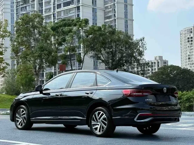 Volkswagen Lavida — Фото автомобиля 6