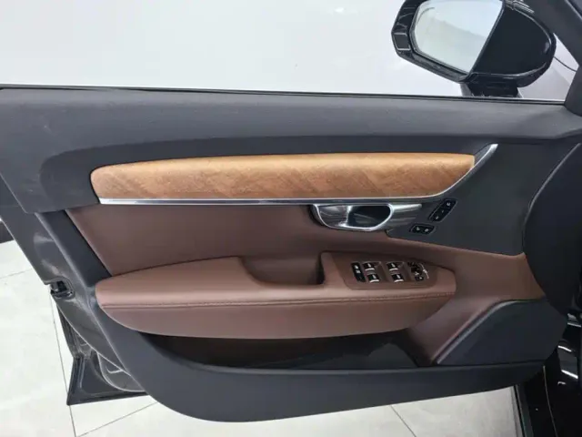 Volvo S90 — Фото автомобиля 7
