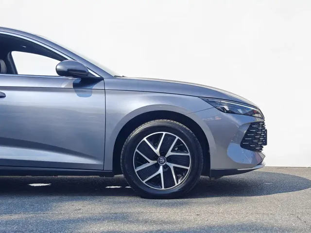 BYD Qin L — Фото автомобиля 6