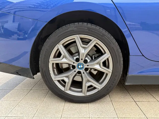 BMW i3 — Фото автомобиля 11