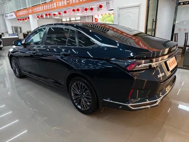 Dongfeng Yixuan MAX — Фото автомобиля 4