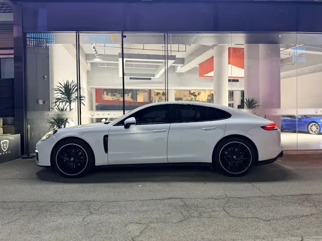 Porsche Panamera — Фото автомобиля 6