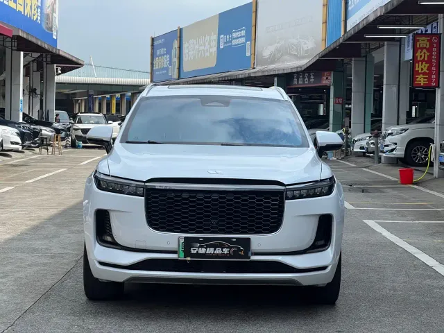 Li Auto ONE — Фото автомобиля 2