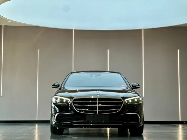 Mercedes-Benz S-Class — Фото автомобиля 2