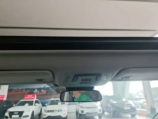Toyota Sienna — Фото автомобиля 17