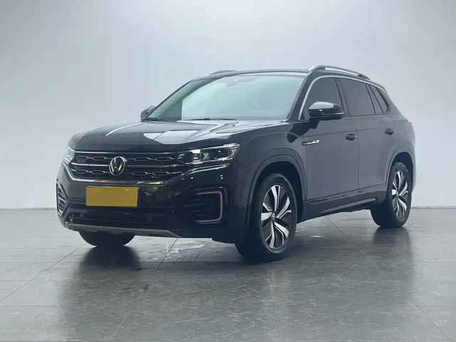 Фотография автомобиля — Volkswagen Tayron GTE Plug-in Hybrid