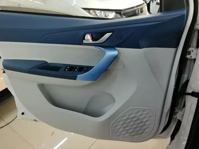 Changan Benben E-Star — Фото автомобиля 7